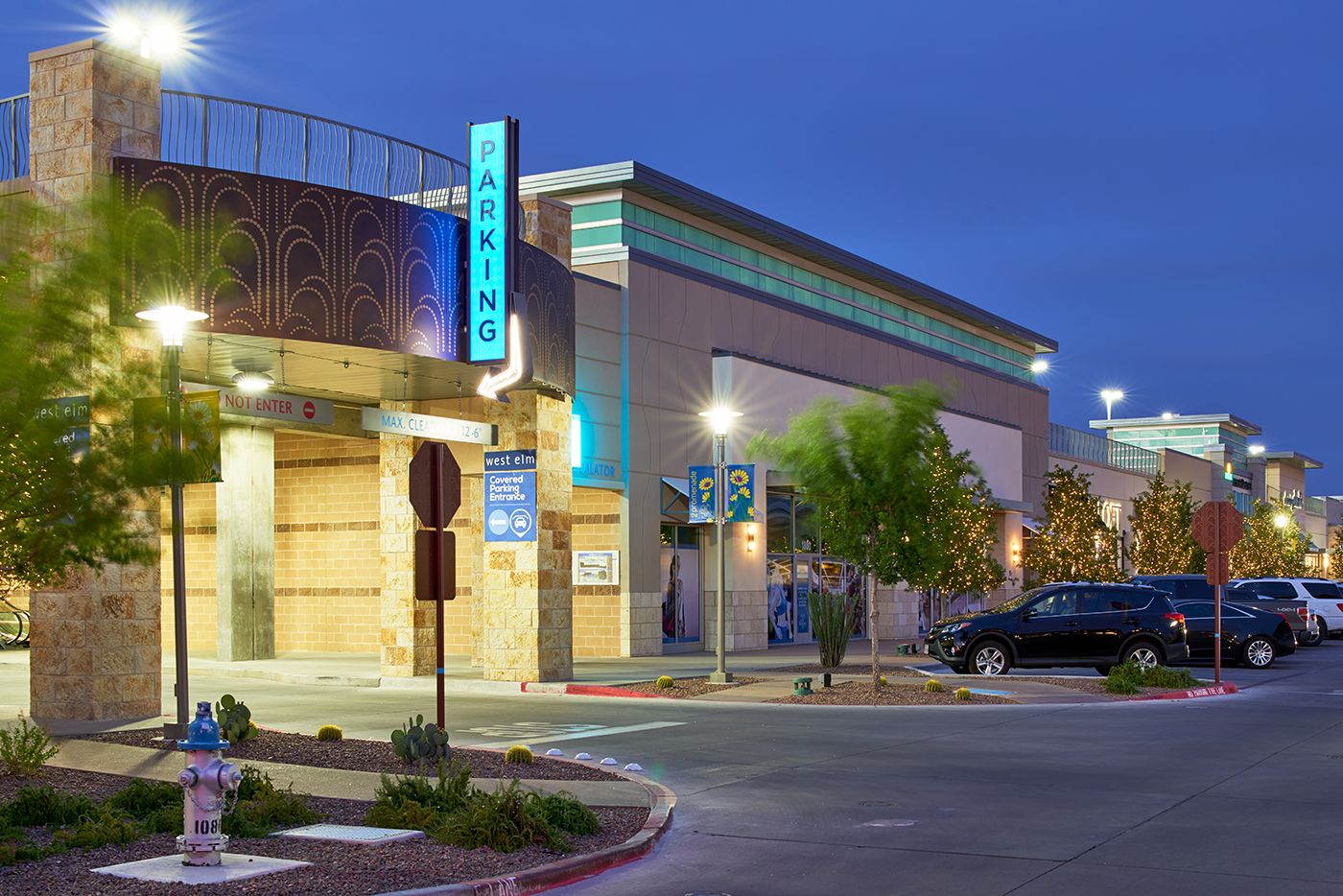 El Paso, TX Shopping Mall, The Fountains at Farah